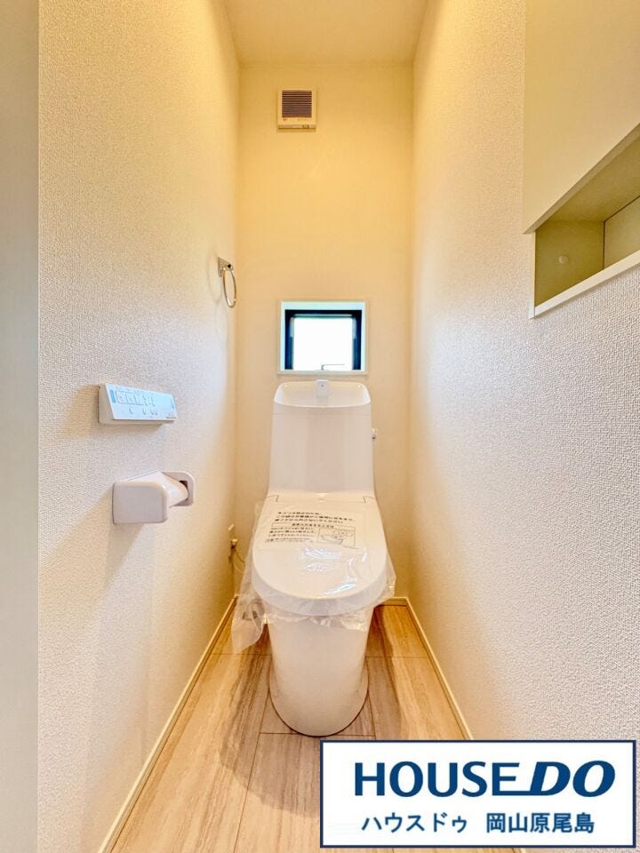 朝の忙しい時間にも活躍してくれそうな、トイレは1階と2階に配置しています♪