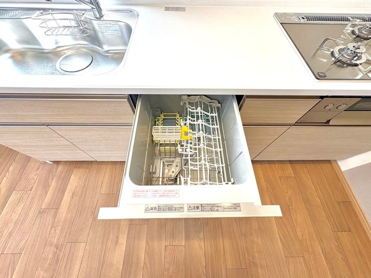 キッチン:食器洗い乾燥機完備で毎日の家事負担を軽減できます♪