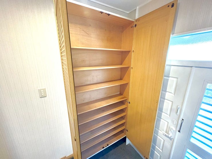 収納:家族分の靴をすっきり見やすく収納。毎日のコーディネートも楽しくなりますね♪