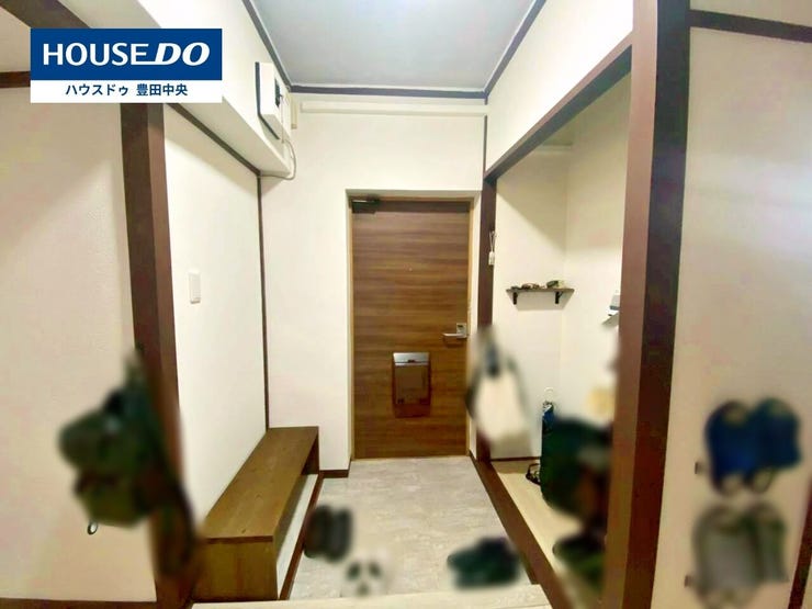 【玄関】
◆見学予約受付中◆
現地をご覧いただき、周辺環境なども一緒に
ご確認いただけます!