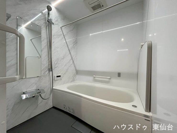 無駄を削ぎ落とした美しさ。洗練されたバスルームが暮らしを格上げ。