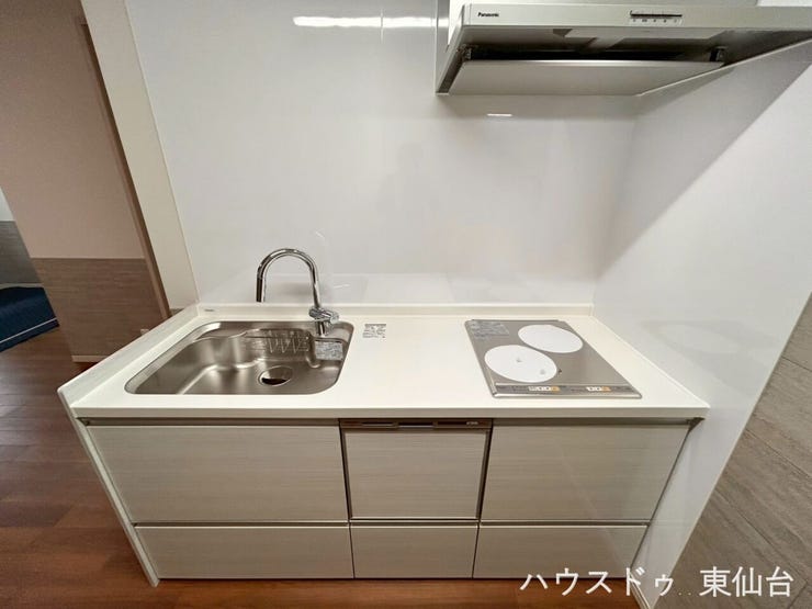 「見える安心」と「動きやすさ」を両立したキッチン。