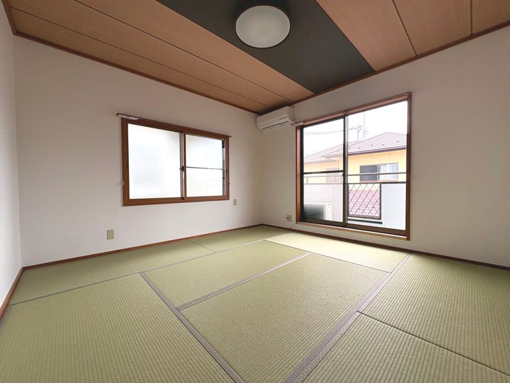 8帖の和室。ごろっとくつろげるゆとりある広さのお部屋です。