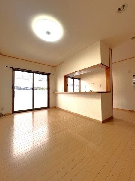 家族団らんの時間を過ごせるダイニングキッチンです。