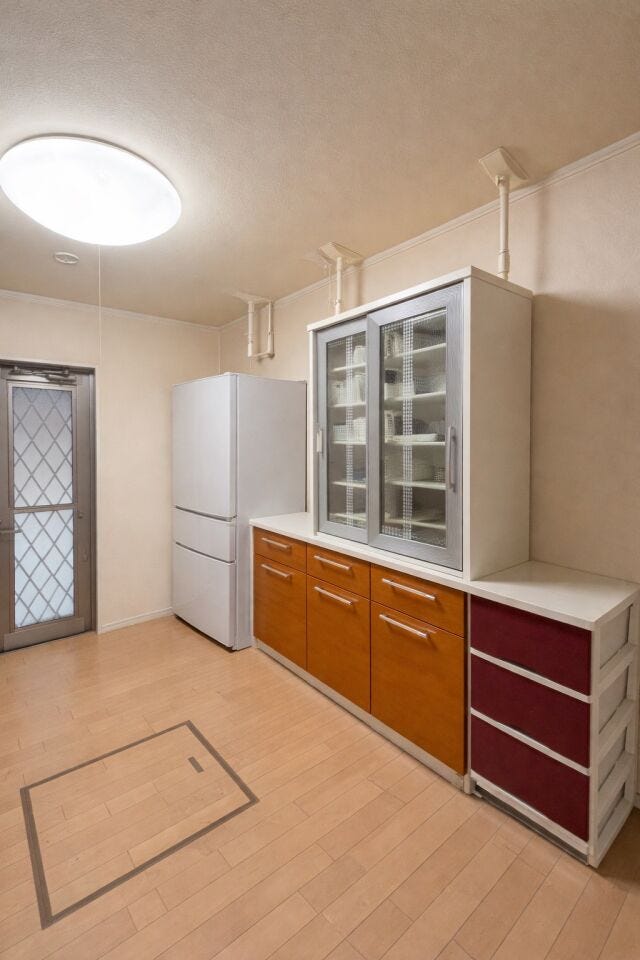 収納スペースがたくさんあり、キッチン用品がたくさん収納できます。