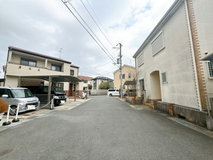 前面道路が広く、毎日の通行も快適です。前面道路が広く、毎日の通行も快適です。