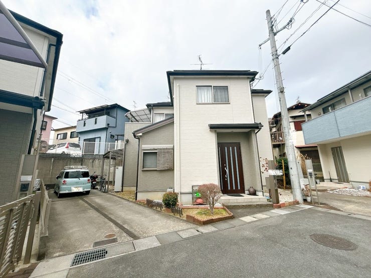 あたたかな陽が差し込み、優しい風が吹き込む陽当り・通風良好な立地です。