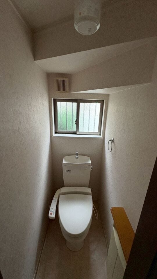 ウォシュレット付きトイレです。