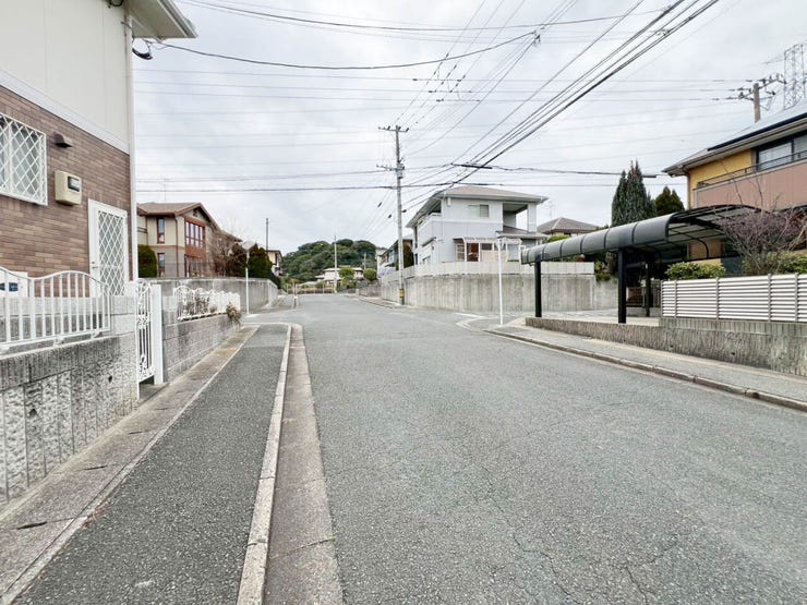 【閑静な住宅街】4SLDK中古戸建♪駐車場2台分♪モニター付きインターホン♪青葉小・高須中学校♪