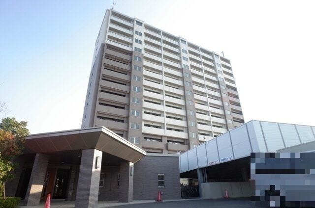 【外観】
14階・南東角部屋。両面バルコニーで陽当たり・通風・眺望良好。高層建物がなく開放感あふれる住環境です。