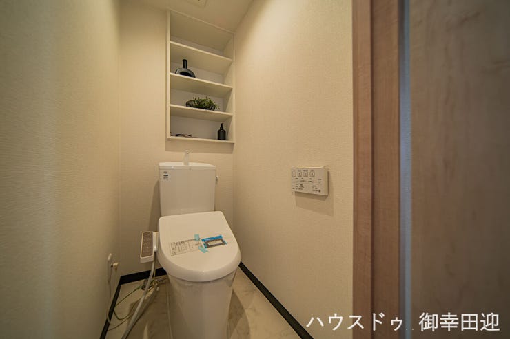 ■一人になれる安らぎの場所■清潔さと静けさを両立した空間。心落ち着くひとときを過ごせる、プライベートなレストルームです。