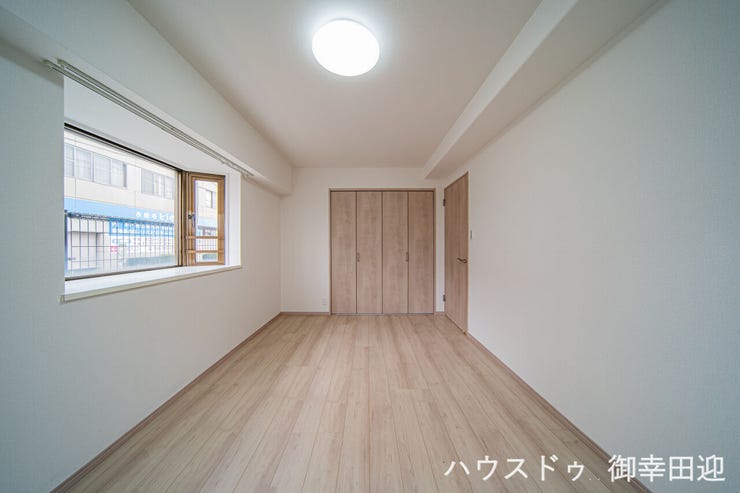 ■洋室①■心からリラックスできる静けさ、上質な眠りで、毎日をリセットします。明日への活力を養う空間です。