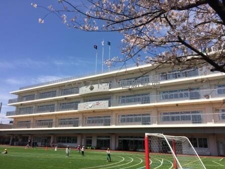 鹿浜五色桜小学校まで徒歩4分