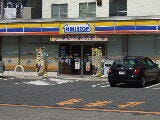 コンビニまで徒歩4分