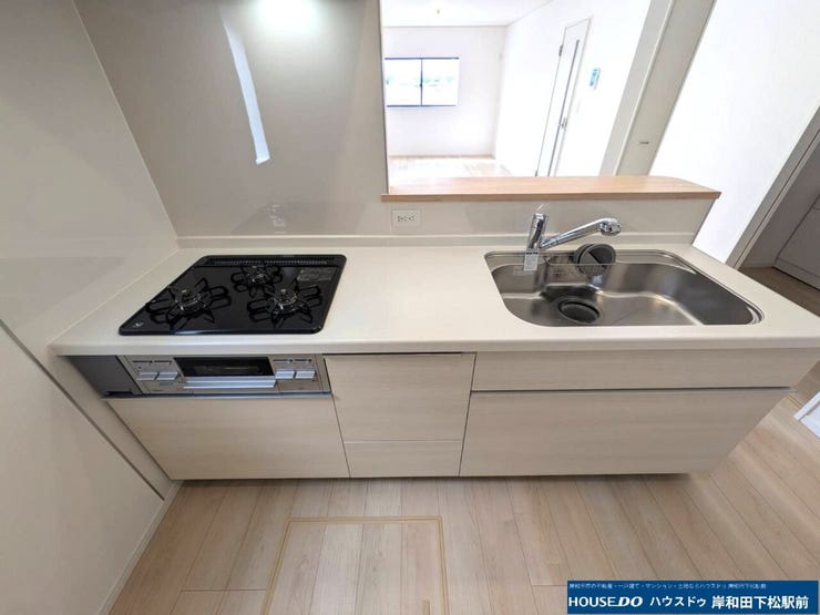 収納+3口コンロに新品のシンク・システムキッチンで新生活が華やぎますね♪