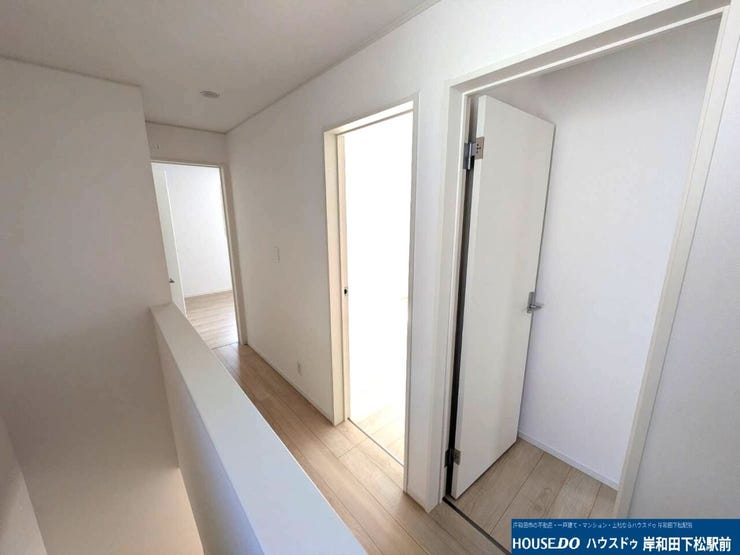 2F廊下、各お部屋への同線もばっちり♪