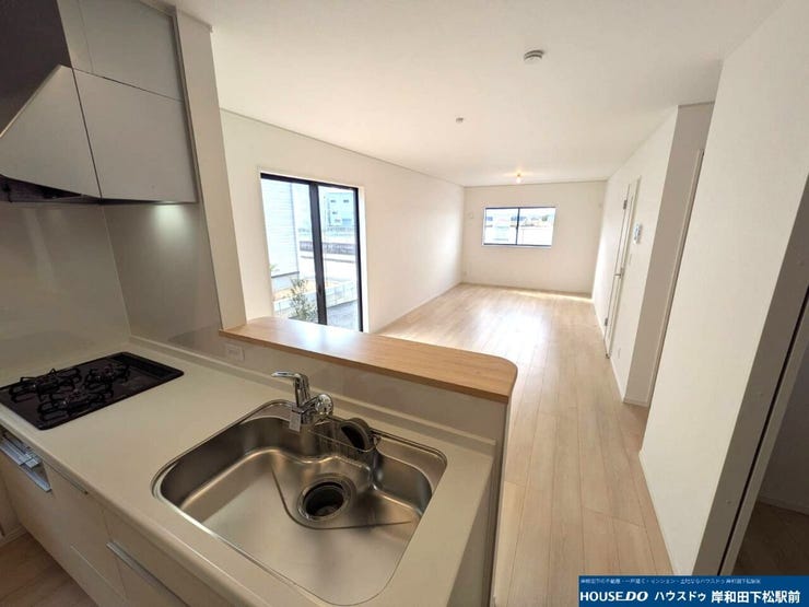 リビングダイニングを見渡せる+家族とのコミュニケーションが取れるカウンターキッチン☆彡