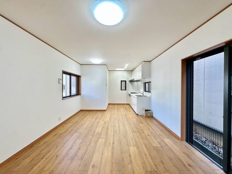 〈15.9帖〉
シンプル・イズ・ベストなLDK。
家具選びが楽しくなる、自由度の高い空間設計。