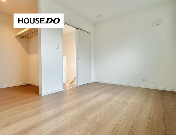 大容量WIC付きで、お部屋を広くスッキリ使えます