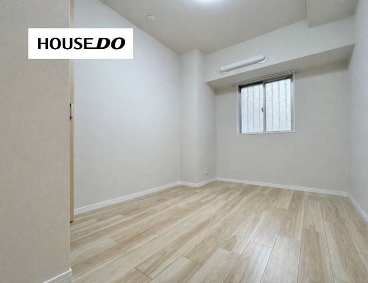 家具が置きやすい形でレイアウトもしやすい洋室
収納付きで生活感を隠してすっきり暮らせます