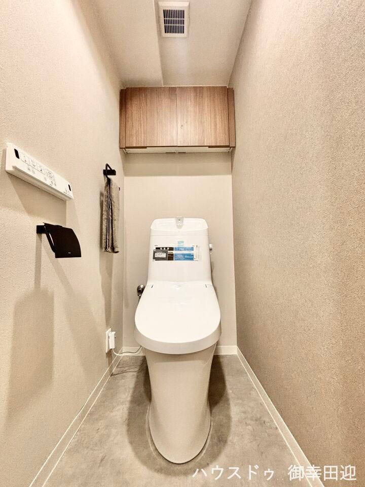 ■一人になれる安らぎの場所■清潔さと静けさを両立した空間。心落ち着くひとときを過ごせる、プライベートなレストルームです。