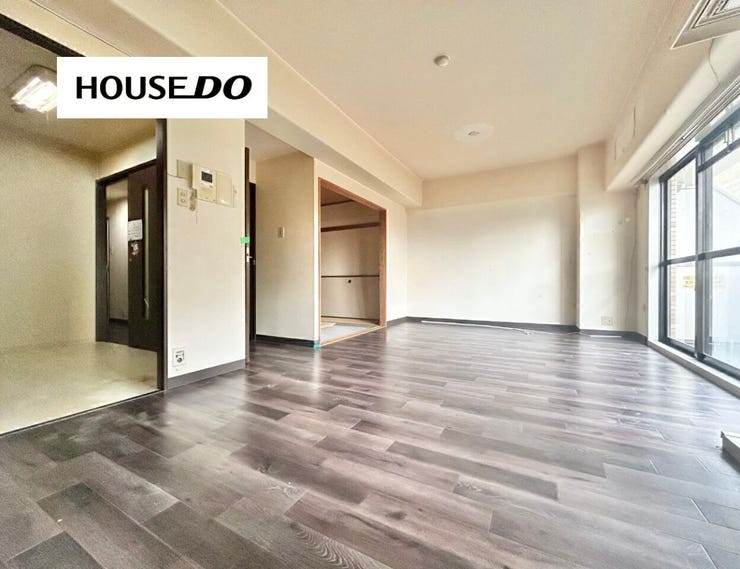 和室とつなげて使えるゆとりのLDK。家族構成やライフスタイルに合わせて柔軟にレイアウト可能!