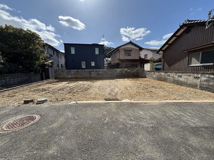 【外観】
約40坪の700万円の整形地です。