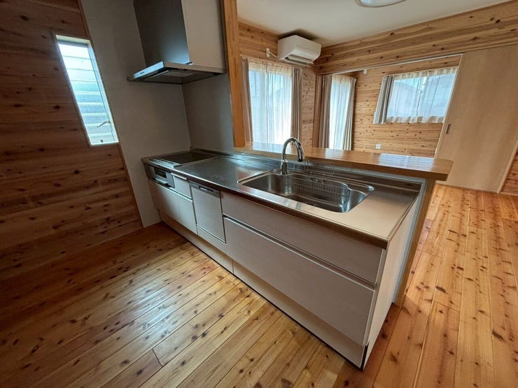 システムキッチンはPanasonic製の食洗器つきです♪
★後免野田小学校★