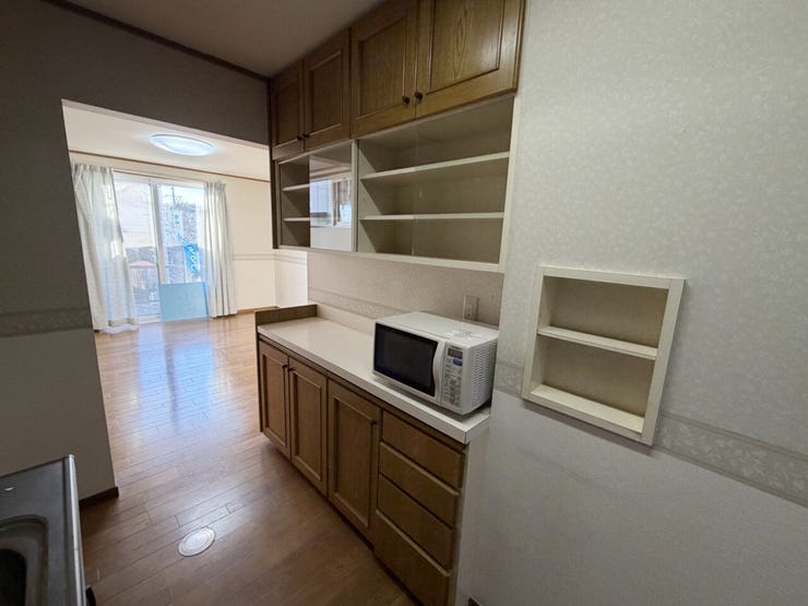 室内(2026年2月)撮影
◎現地案内予約受付中!◎
カップボードのカウンターに家電を置いたまま使えるため便利です◎