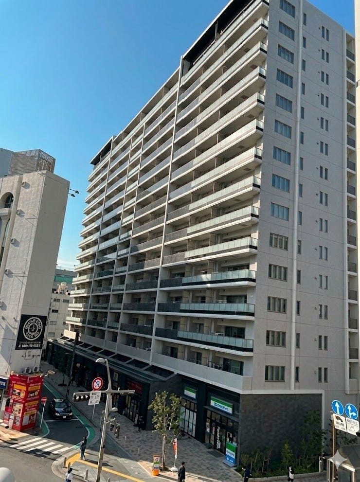 【外観】
本厚木駅徒歩約1分!