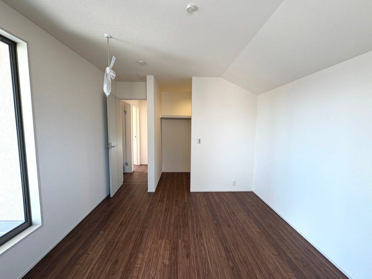 7.25帖の洋室。大容量収納が叶うウォークインクローゼット完備!