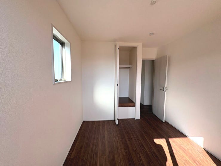 5.5帖の洋室。ゆったりくつろげるプライベート空間です!