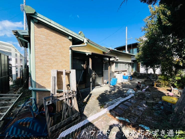 再建築不可につき価格は抑えめ。初期投資を抑えた収益物件としてご検討可能。利回り重視の投資家様におすすめの一棟です。