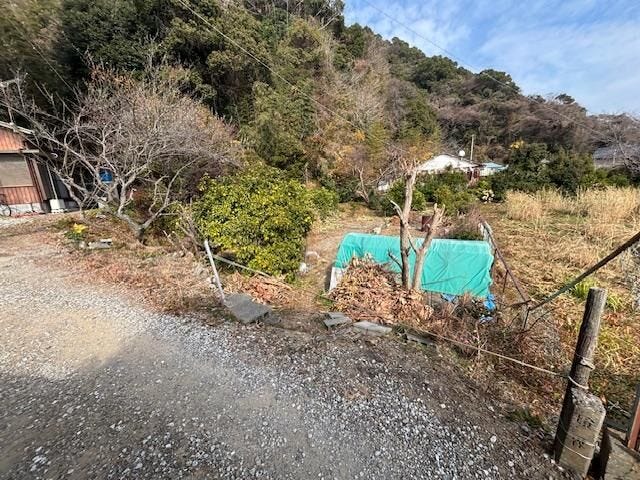 ★三里小学校区★
約100坪の家庭菜園農地付き♪