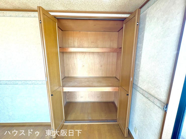 収納:家族共有で使える便利な収納、学校用品やバッグ類の定位置にも最適です!