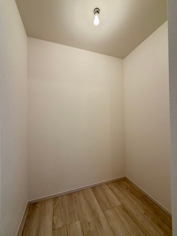 〈リネン庫〉タオル・バスタオル・買い置きの洗剤なども管理することもできます。