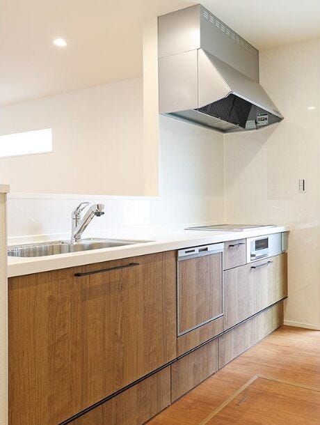 クリナップ製システムキッチン
お手入れラクラクIHヒーター、食器洗浄乾燥機つき。