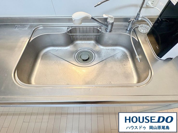 清潔感のあるシンクで毎日のお料理スペースを快適に♪