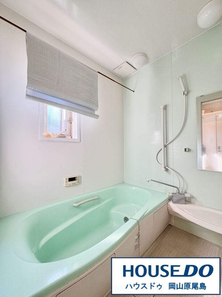 ゆったり広いバスルームは日々の疲れを癒してくれます。