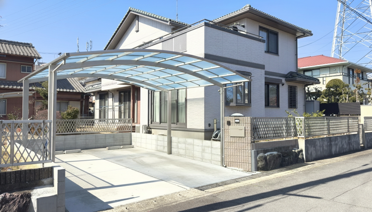 【外観】
大和ハウス工業施工の戸建が登場しました!
カーポートも新設しました!
(接道部分 東側のみ)