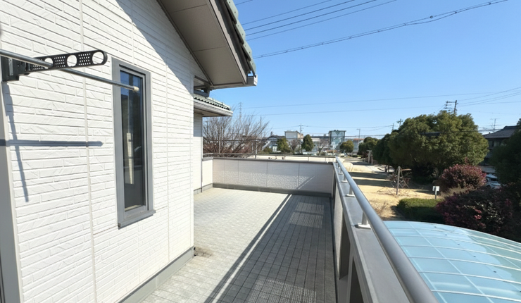 ※こちらの写真は家具等を消す加工を行っております。