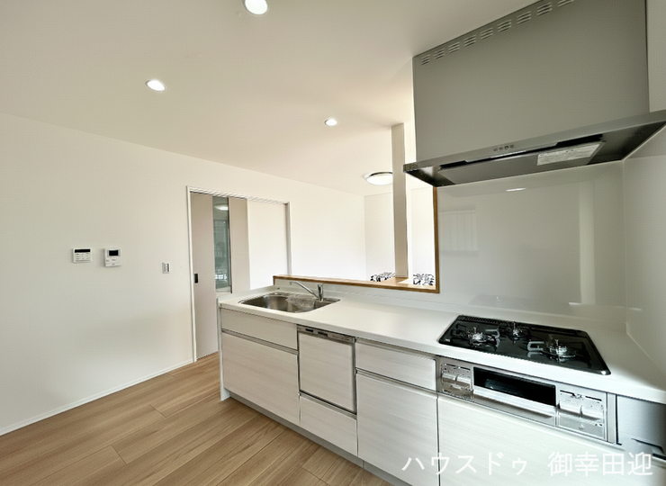 ■家族の「美味しい」が集まる舞台■高い機能性と美しいデザインを両立。料理する人も、待つ人も、笑顔になれる場所です。