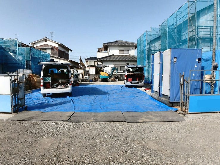 外観を東側より撮影