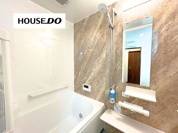 上品な浴室デザイン♪追い焚き機能付きでいつでも温かいお湯に浸かれます♪