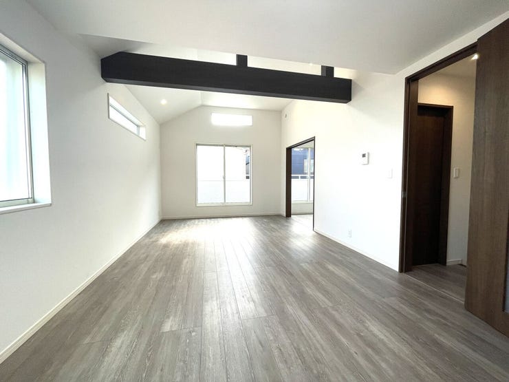 奥行き感のある空間づくりになっています。