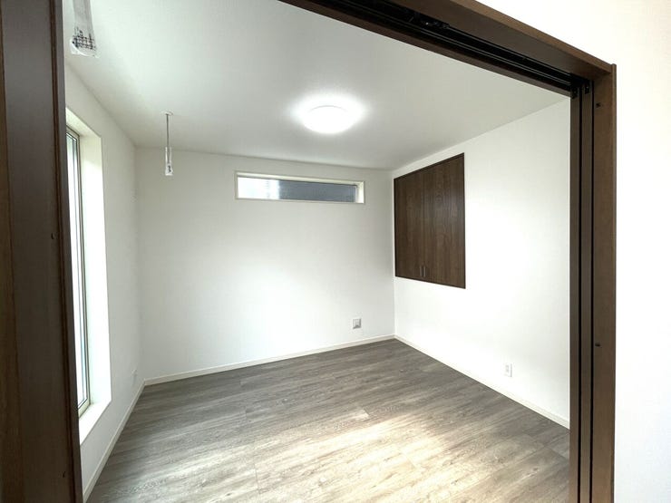 リビング横・洋室