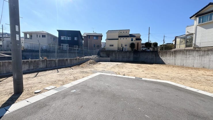 自然に包まれ心が豊かになる明るい街です。新しい住まいで新生活を始めていただくのに最適な環境です。