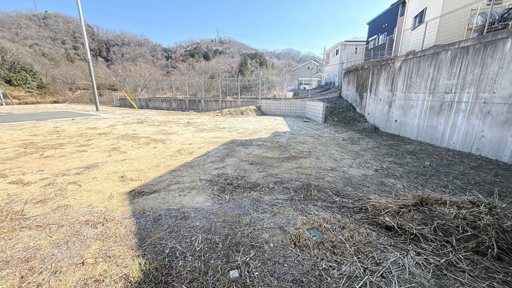 周辺に高い建物がなく日当たり良好な立地です。