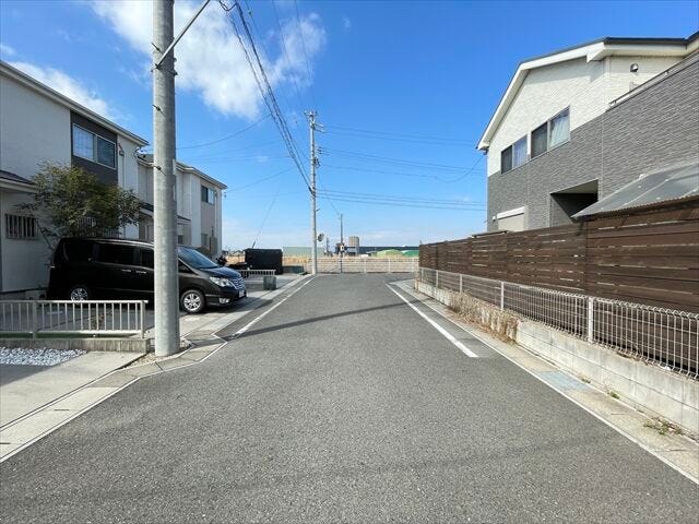 近隣の雰囲気は実際に見て、感じていただくのが一番です!
ぜひ現地を見に来てください♪お問い合わせお待ちしております。