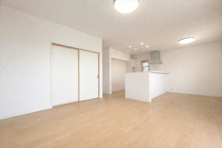 和室と隣接するリビング空間です◎
内装やディスプレイを自分たちらしくこだわれば、
リビングが家族の愛着のある空間になりますね。